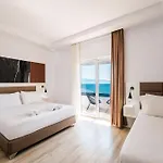 Premium Helia فندق