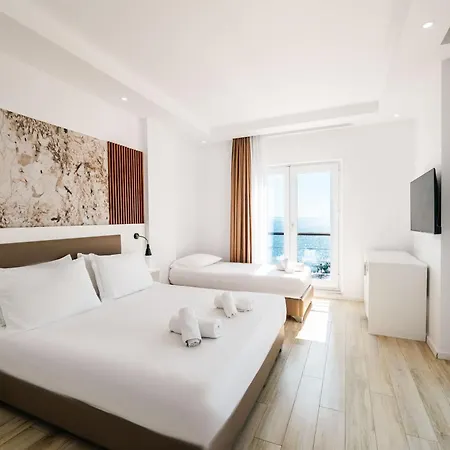Premium Helia 4* Sarandë