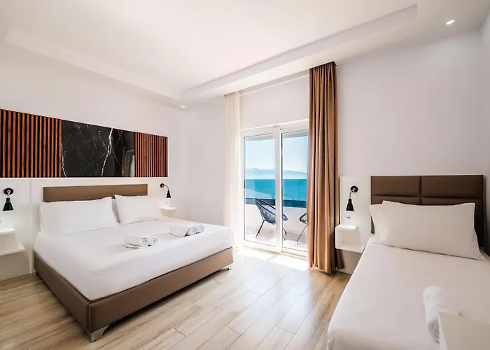 Premium Helia Hotel
