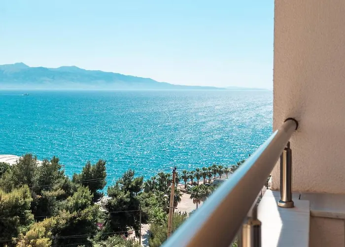 Premium Helia Hotel 4*